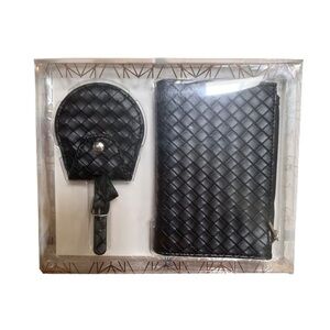 NWT MINE passport and luggage tag set